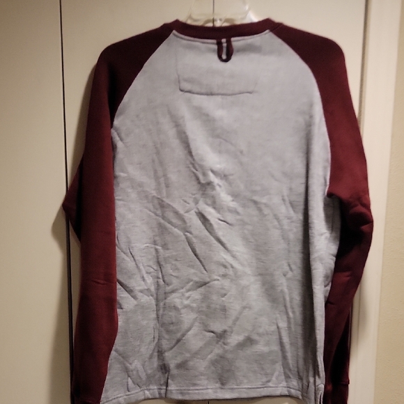 Sahara Club Burgundy and Gray Long Sleeve Fleese Henley NWOT - Picture 7 of 11